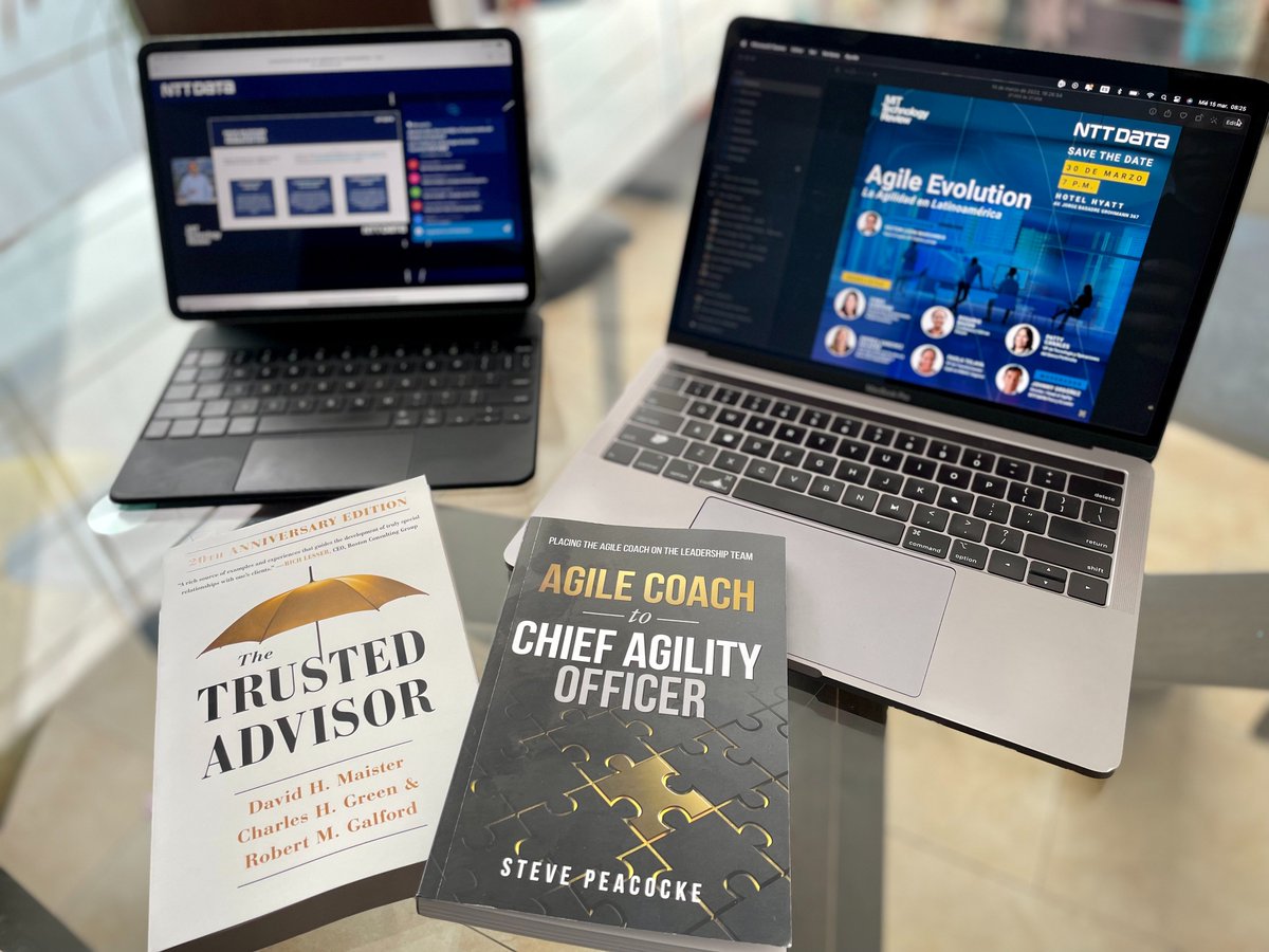 Aunque tenerlos digitalmente es bueno, nada es mejor que poder tocarlos. Excelentes libros de grandes colegas y referentes. 😊👏