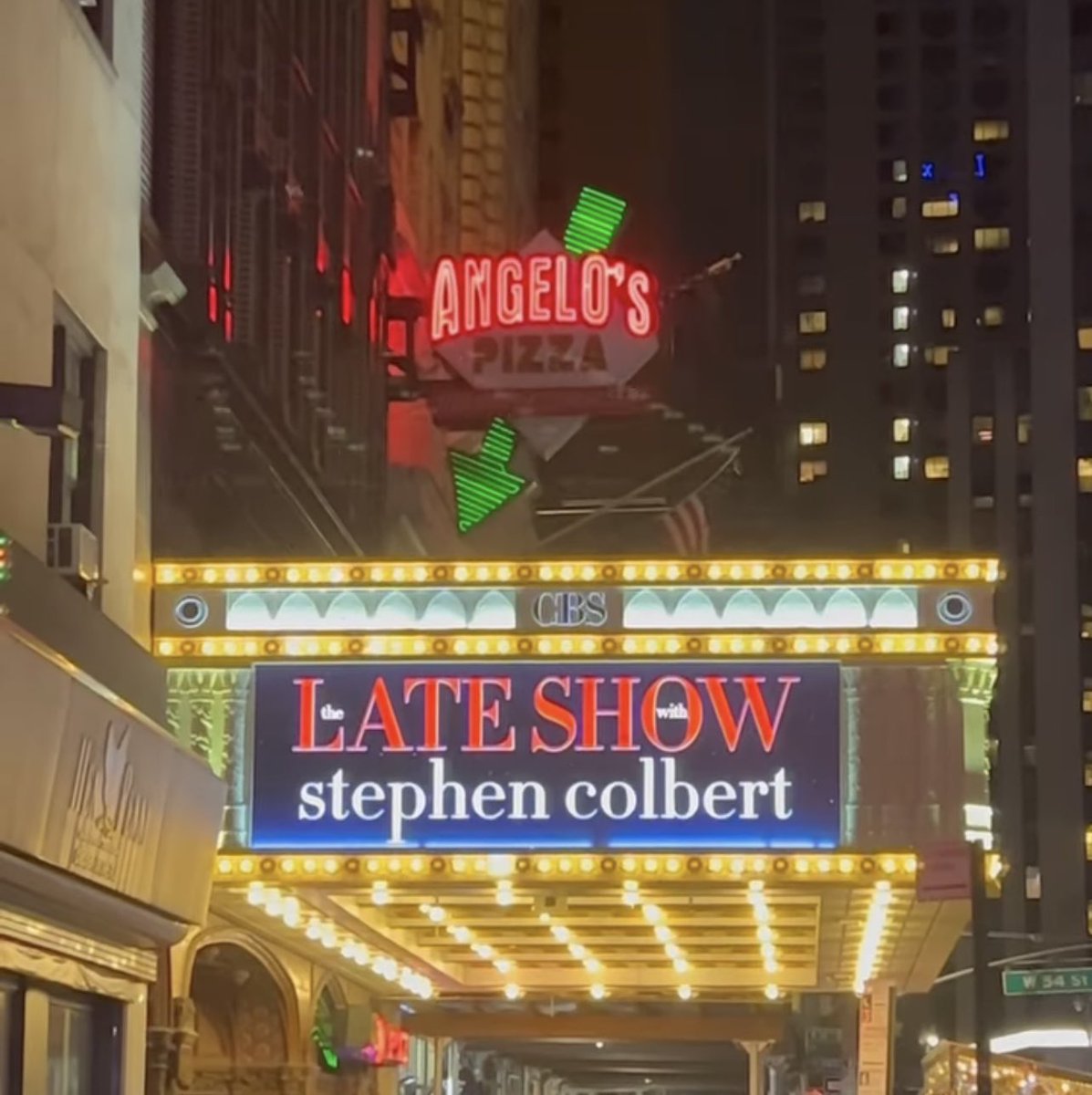 MaverickMaby's tweet photo. About last night @JohnMayer on the late show! #NYC #thelateshow https://t.co/2qA7BxH4hi