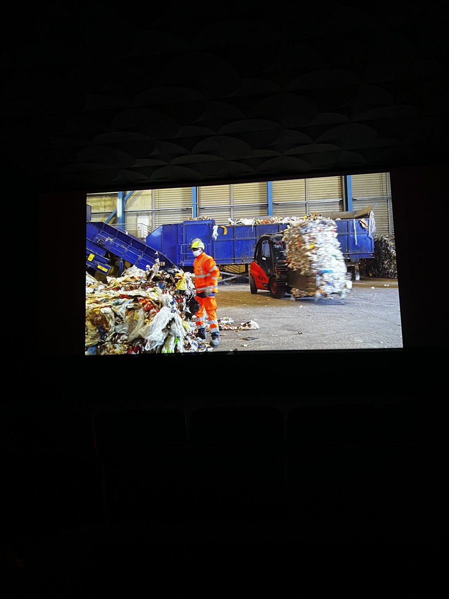 SantoniLucia's tweet photo. Bravo à Gisèle Casabianca pour ce documentaire alarmant sur la question des déchets en Corse. Il est temps d’une décision politique forte à tous les échelons mais aussi temps, d’une conscience collective et individuelle. #environment #corse #dechets https://t.co/4KSa0nfg5t