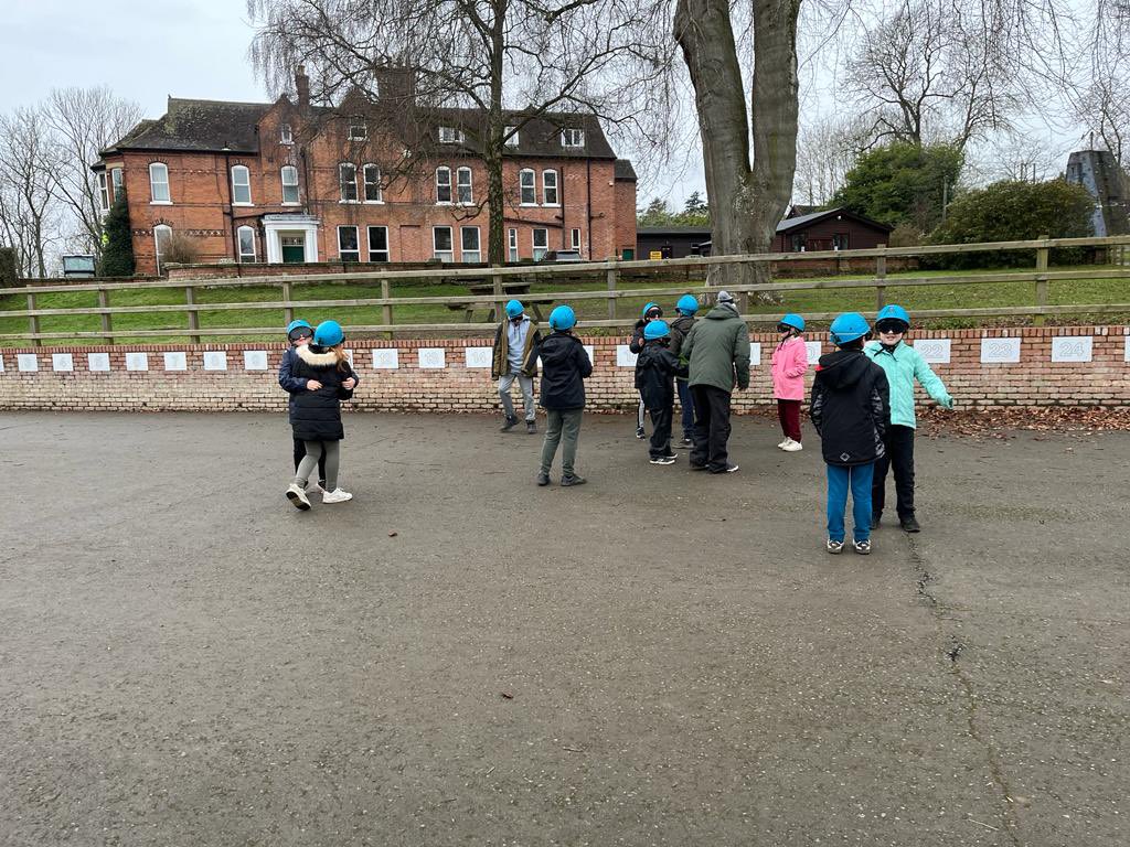 ton-yr-ywen-primary-on-twitter