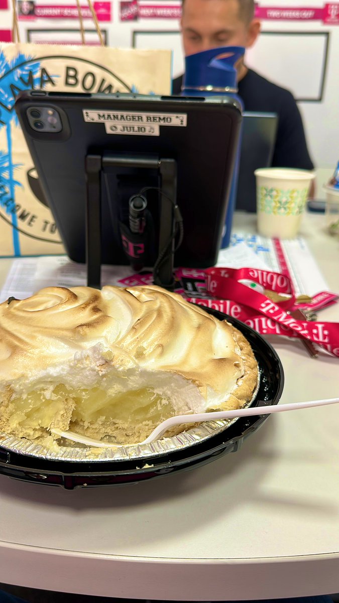 roma_amiot's tweet photo. Iβm eating all of this whole pie by myself π. Side note, the boss man always busy! @Marquezjc7 #tmobile #magentalady #lunch #bemagenta #smra #LemonPie #fatchic https://t.co/inGBf25oRj