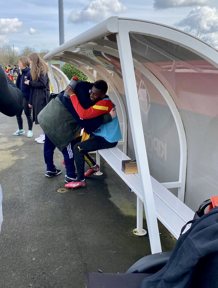 Un « mercredis de la gaillette » sous le soleil et les sourires des jeunes de l’IME Louis Flahaut de Liévin🤩
<a href="/RCLens/">Racing Club de Lens</a> <a href="/RedTigersLens/">Red Tigers 1994</a> <a href="/FootEnCoeur/">Association Foot En Coeur</a> <a href="/jeep62/">Jeep</a> #RacingCoeurDeLens #RCLens #solidarité