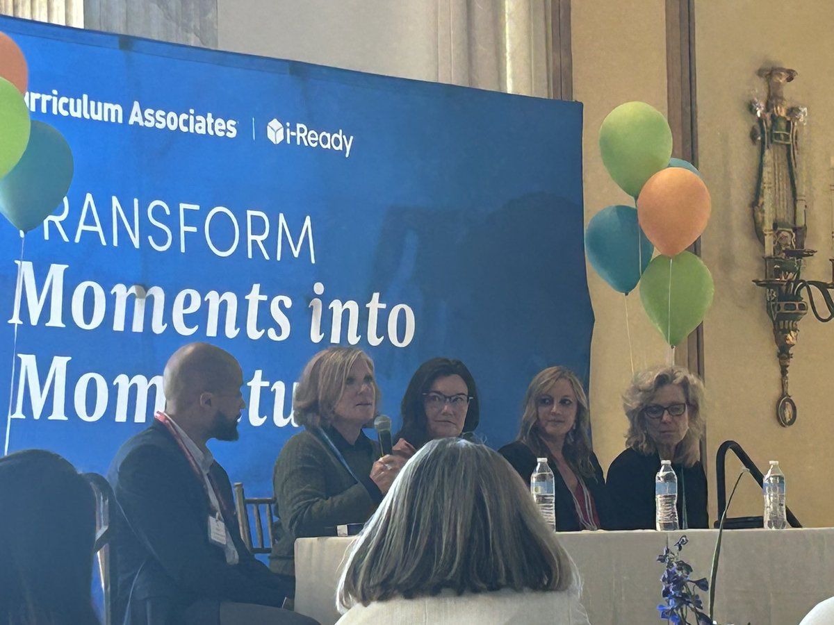 i-Ready Symposium- panel discussion. Great conversation <a href="/PettiferSuz/">Suzanne Pettifer</a> @GCSDsuper