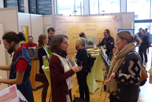 IGPassivhaus's tweet photo. #26intPHC:  
#Klimaschutz &amp; #sozialeGerechtigkeit &amp; Gesundheit
Schwerpunkte: Sanierung &amp; internationale Studentenwohnheime // sozialer Wohnungsbau!
#EnergieEffizienz JETZT! 
Change = a global effort!
https://t.co/7KowuwLZ9q
@GIHBV  @BDA_Hessen @WirtschaftHE https://t.co/tZx9xWQGiM