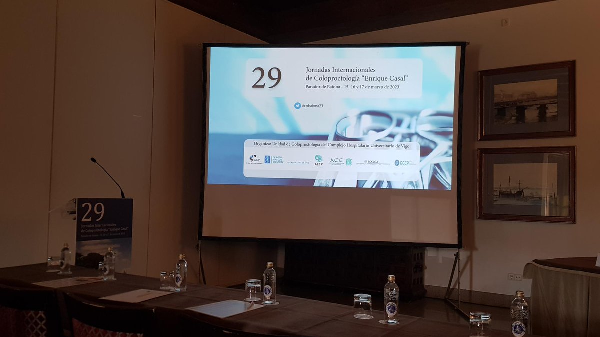 RenanColombari's tweet photo. Presentando el video ¨hemicolectomía derecha con linfadenectomía D3 laparoscópica: paso a paso¨ en las 29 Jornadas Internacionales de Coloproctología Enrique Casal
#cpbaiona23 https://t.co/kwgovlB4JY