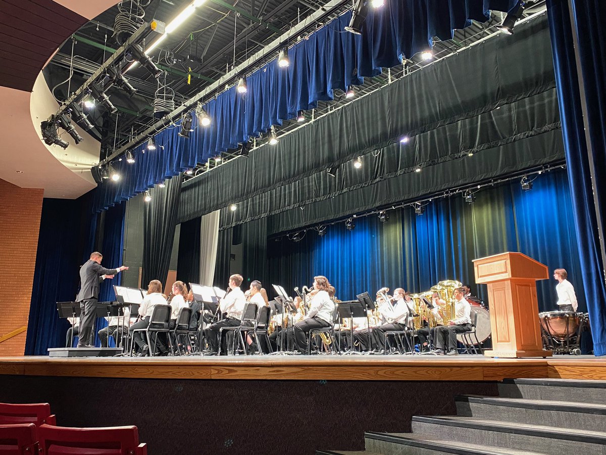 fhcspartanbands's tweet photo. Great performances from all three bands today. Congrats to all our students on a wonderful day. Our concert band received an outstanding 2 rating and our symphonic band and wind ensemble received the exemplary  1 rating! https://t.co/oCtqNea9o5