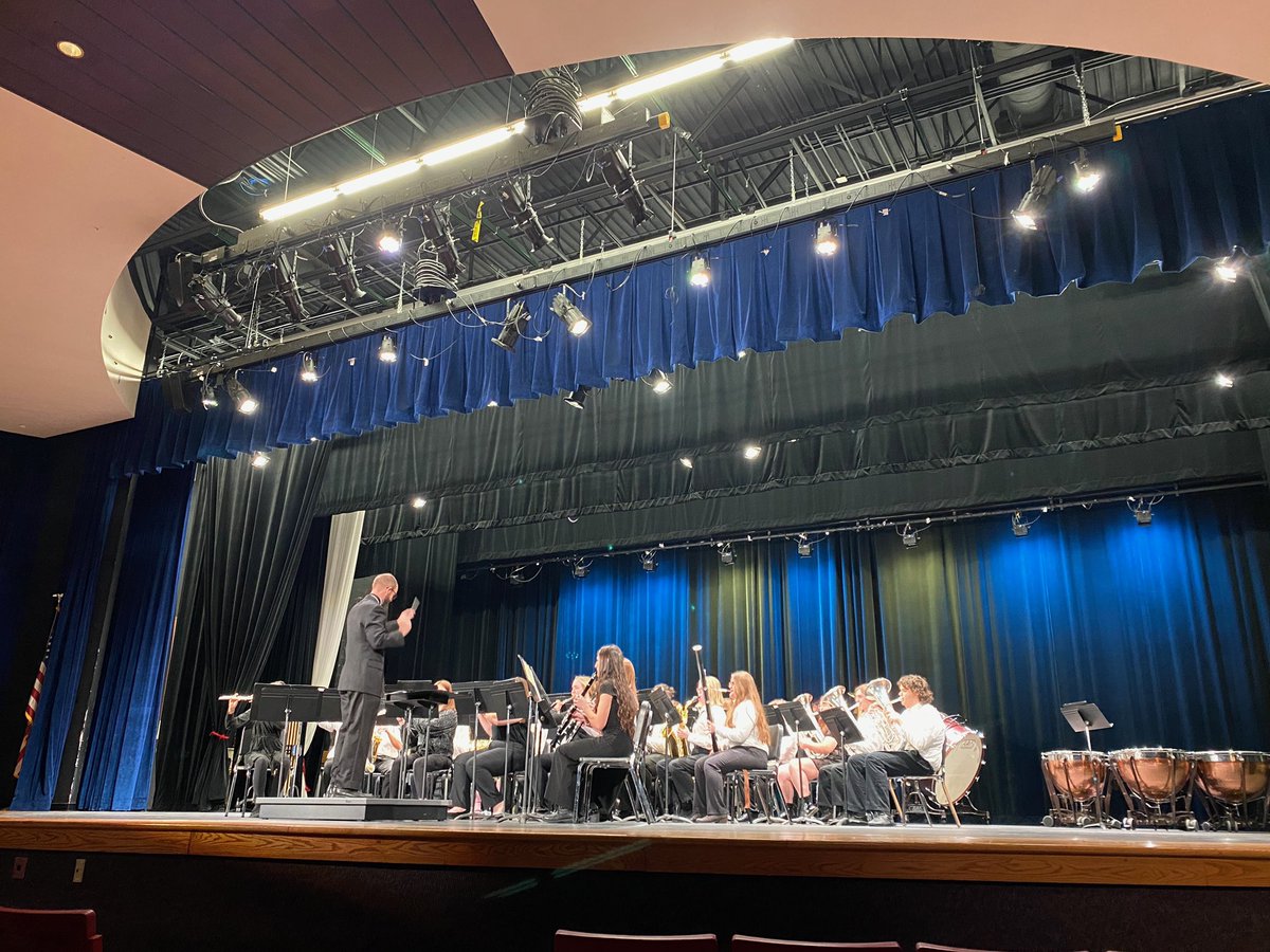 fhcspartanbands's tweet photo. Great performances from all three bands today. Congrats to all our students on a wonderful day. Our concert band received an outstanding 2 rating and our symphonic band and wind ensemble received the exemplary  1 rating! https://t.co/oCtqNea9o5