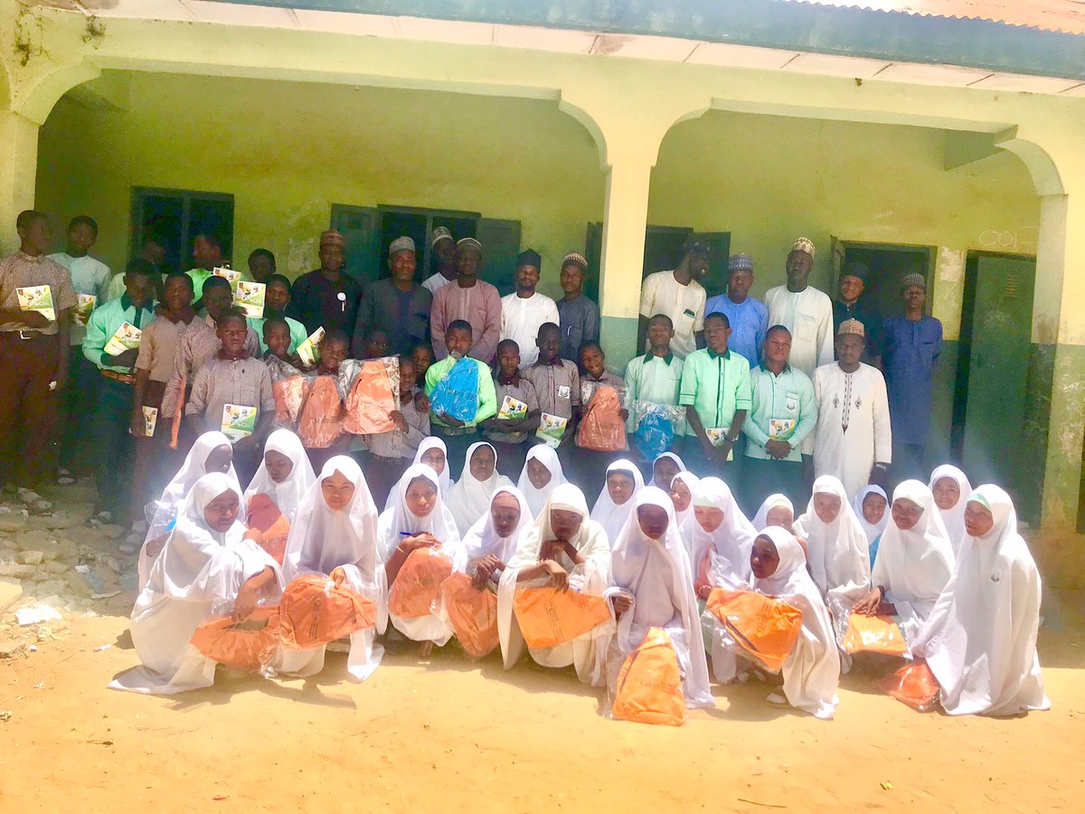 AkhY_Herpheez's tweet photo. Rounded up the SCHOOL CENSUS INITIATIVE 2023 in ZAMFARA STATE.
May Allah bring more opportunities🤲🏻.
#GiveNorthEducation https://t.co/nh2dh7xnfu