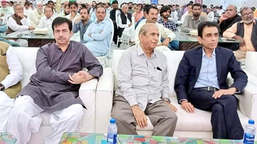 nibras_zafar's tweet photo. Convenor MQMpk Dr. Khalid Maqbool Siddiqui along with Head Graduate forum A. Qadir Kz &amp; RC members Syed Suhail Mushadi, Zafar Kamali, mirpurkhas district &amp; STC committee attended the Graduate Forum Event at MirpurKhas District.
@2mushadi 
@KamalPSP
@sabheenghoury
#WeStandWithMQMP https://t.co/3X9hmeOjcg
