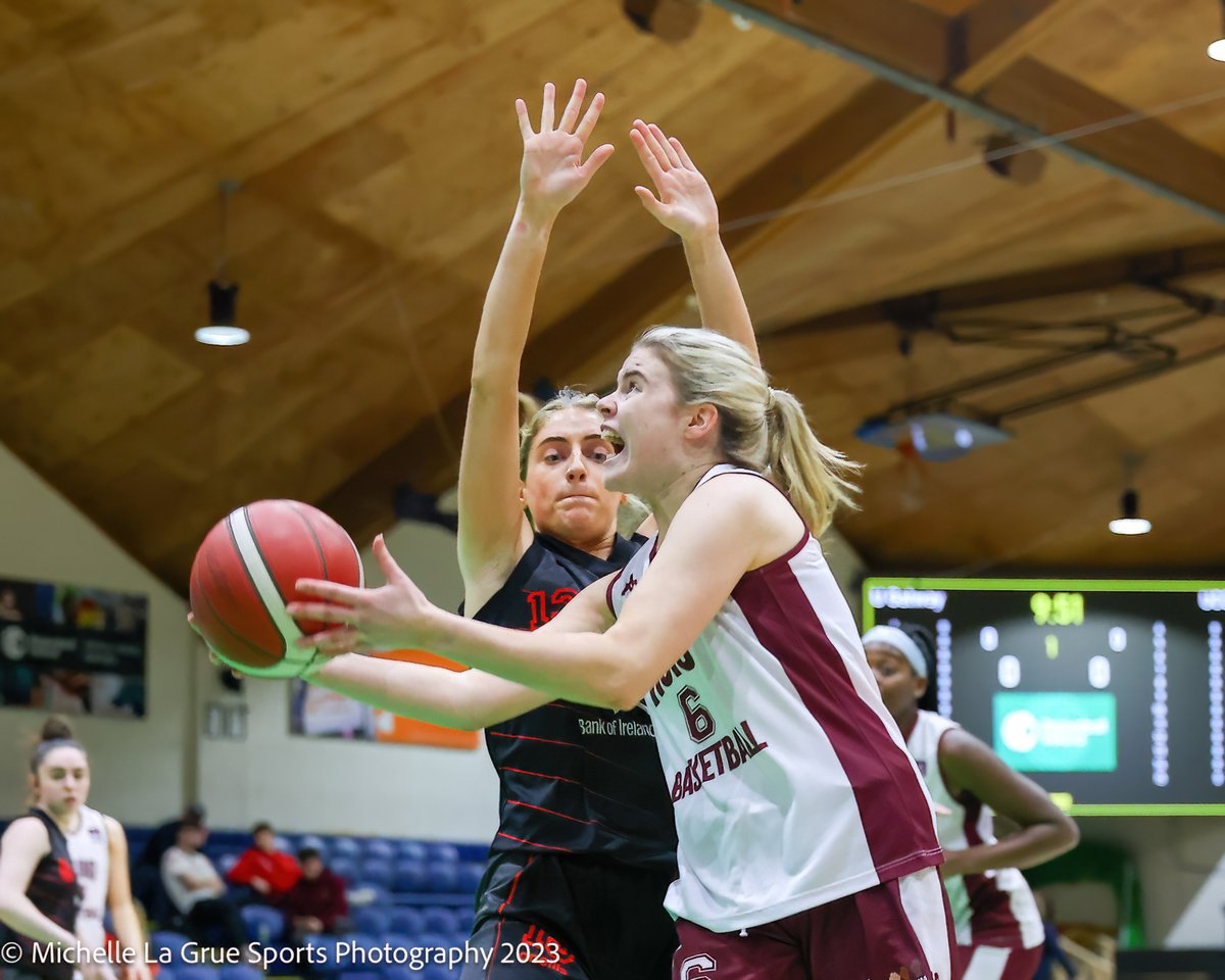 BballIrl's tweet photo. 𝘾𝙤𝙡𝙡𝙚𝙜𝙚𝙨 𝙇𝙚𝙖𝙜𝙪𝙚 𝙁𝙞𝙣𝙖𝙡𝙨🏀

20 points from Kara McCleane and 17 from Emma Glavin helped @unigalwaysport to a 80-51 win over @UCCSport in the Women's Division 1 final🏆

📺 Watch back on https://t.co/HqBGMOAjRW
📈 Game stats @SwishAllHoops 
#Colleges #basketball https://t.co/JFrClZ1p6T