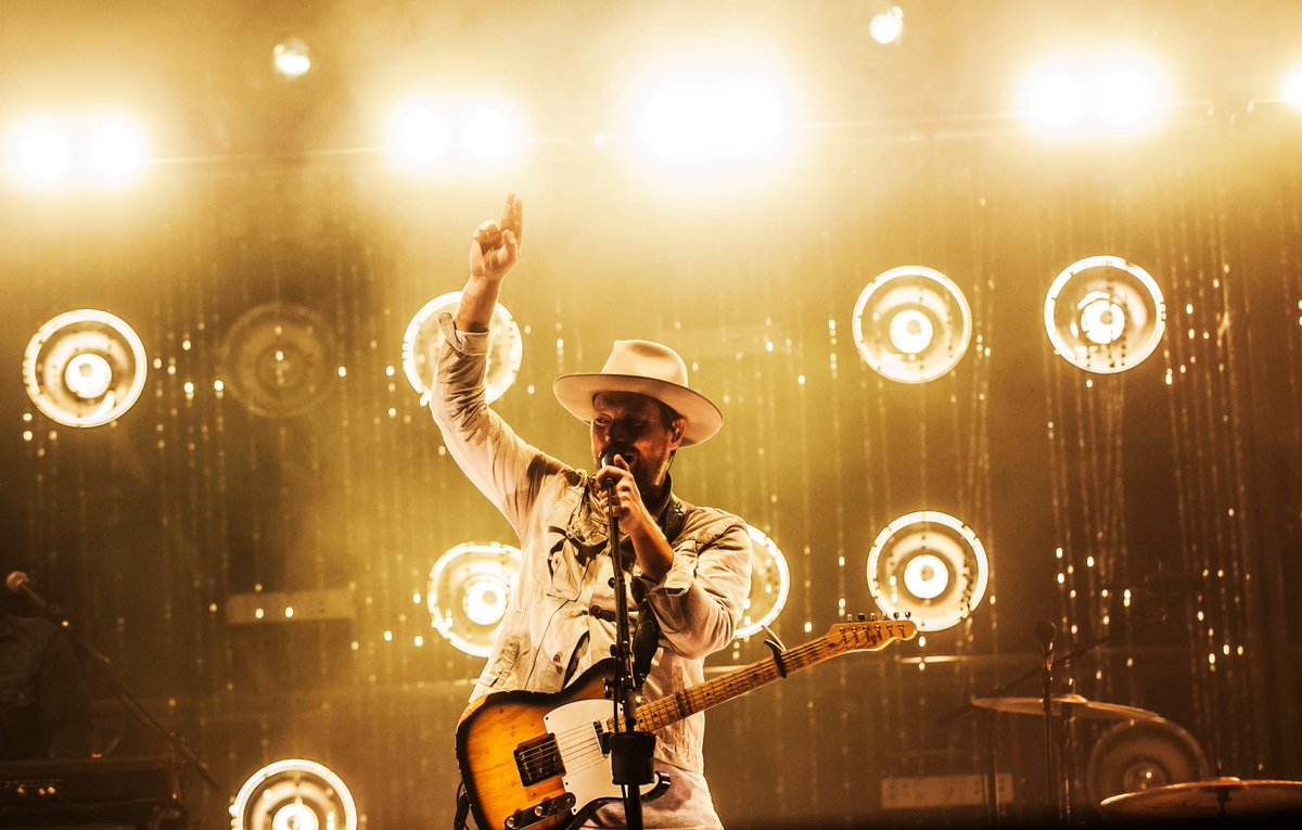 AliveFestival's tweet photo. “I know that in my weakness I am strong
But it's your love that brings me home”

@NEEDTOBREATHE https://t.co/olBO9Th8Cu