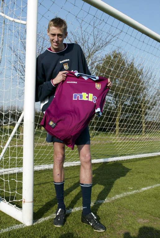 OTD in 2002, 21-year-old Peter Crouch joins Aston Villa on a £5m transfer  from Portsmouth. The 6'7 (200.6 cm) striker (then the tallest player in PL  history) would go on to score