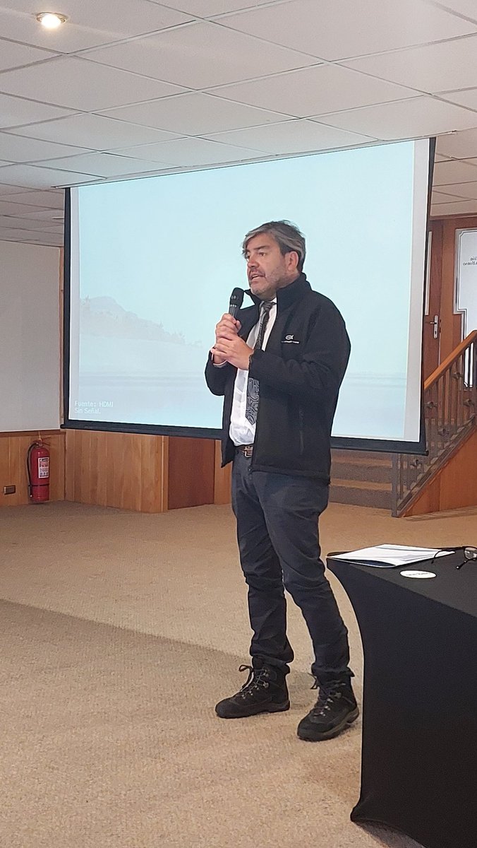 MACH_Noticias's tweet photo. En esta actividad de cierre participaron todas las instituciones asociadas y colaboradoras del proyecto MACH, como son: @SubpescaCL, @sernapesca, @ministeriosalud e @Intesal1. 
@crean_ifop @ifop_periodista @Ufromedios @ULagosOficial https://t.co/K9QzktSghQ