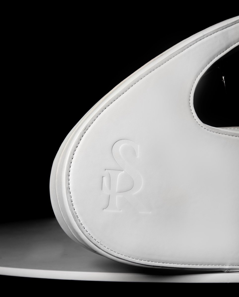 oghosasaria's tweet photo. The must have bag available 3.18.23
OGHOSA SARIA.
https://t.co/a1CSIoRjTC https://t.co/kWFRZAgV0J