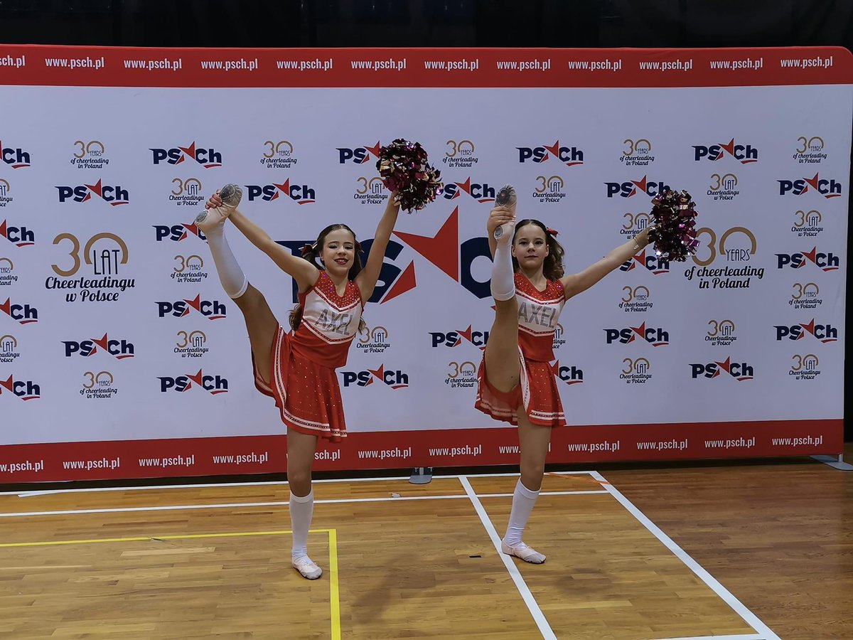 AxelUks's tweet photo. #Grand #Prix #Polski #Garwolin #PSCH #Pom #Dance #Premier #junior #Mlodszy zajęły 3 miejsce 🥉Brawo Paulina i Natalia #cheer #cheerleaders #UksAxelJagiellonka #Warszawa #PragaPolnoc https://t.co/GoxxactR3b