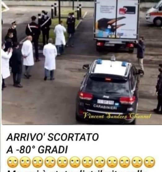 fenice_risorta's tweet photo. X ricordare la barzelletta del governo @GiuseppeConteIT, furgone x trasporto scatola vaccini, seguito da #scortaimperiale diretta h24, x #visibilitàmax in tutte le TV
Era troppo semplice farla arrivare in incognito con aereo 🤡🤡🤡
Tutto #prontissimo https://t.co/FWv1OK2M9t