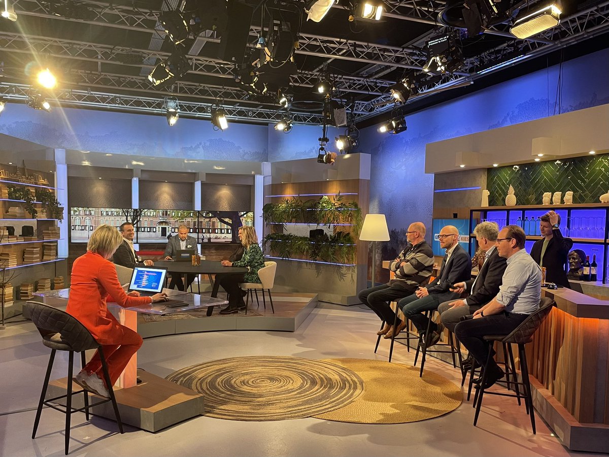luuksijbring's tweet photo. Laat de uitslagen maar binnenkomen. Onze verkiezingsuitzending is begonnen #rtvnoord #provincialestatenverkiezingen https://t.co/LiLwvpT1Mn