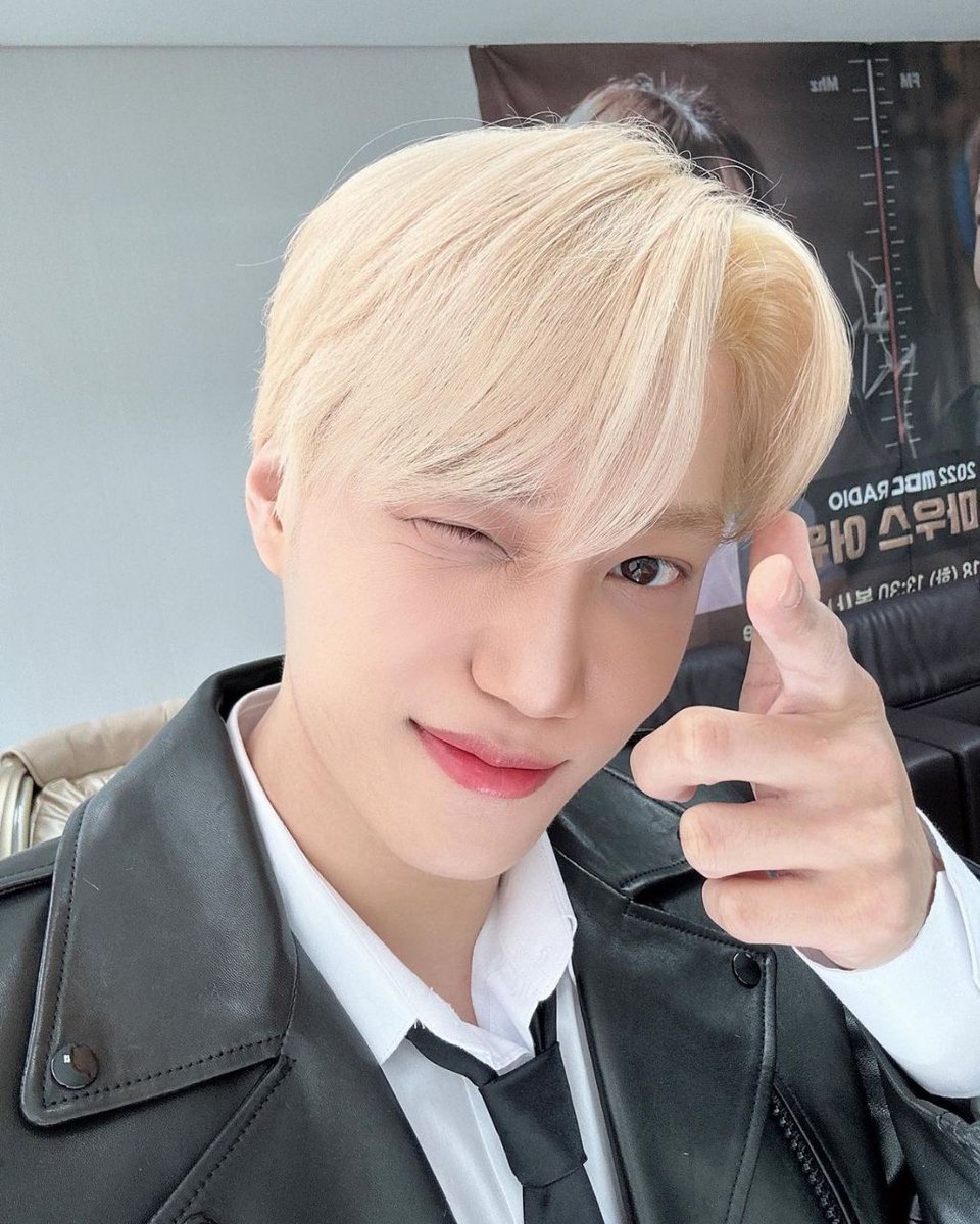 🤳🏻:[150323]

تحديث حساب mbcradio12 عبر الأنستجرام مع كاي 

🔗:instagram.com/p/Cpwmm5Vu0qO/…

<a href="/weareoneEXO/">EXO</a> #EXO #KAI #KAI_Rover