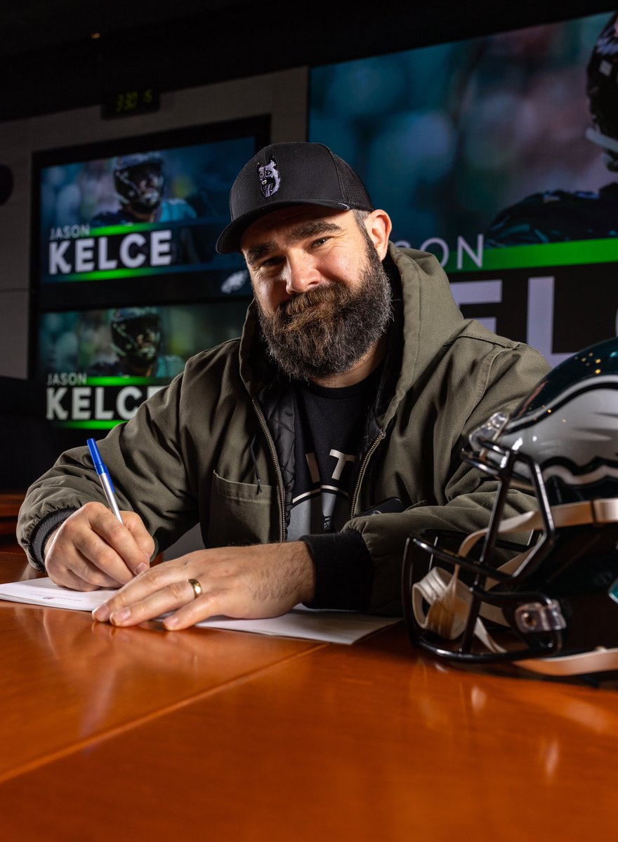 Eagles's tweet photo. Officially official

@JasonKelce | #FlyEaglesFly https://t.co/CeeQJr9stk