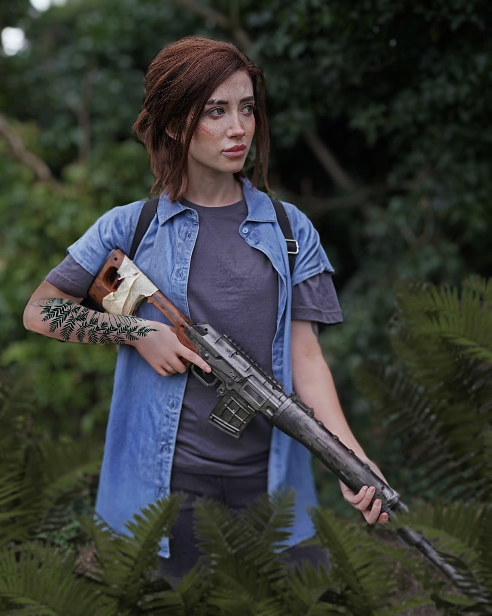 🦋 LizzieLestrange 🦋 on X: My cosplay of Ellie from The Last of us 2 😄 I  tried really hard to make it accurate with what I had 🥰   / X