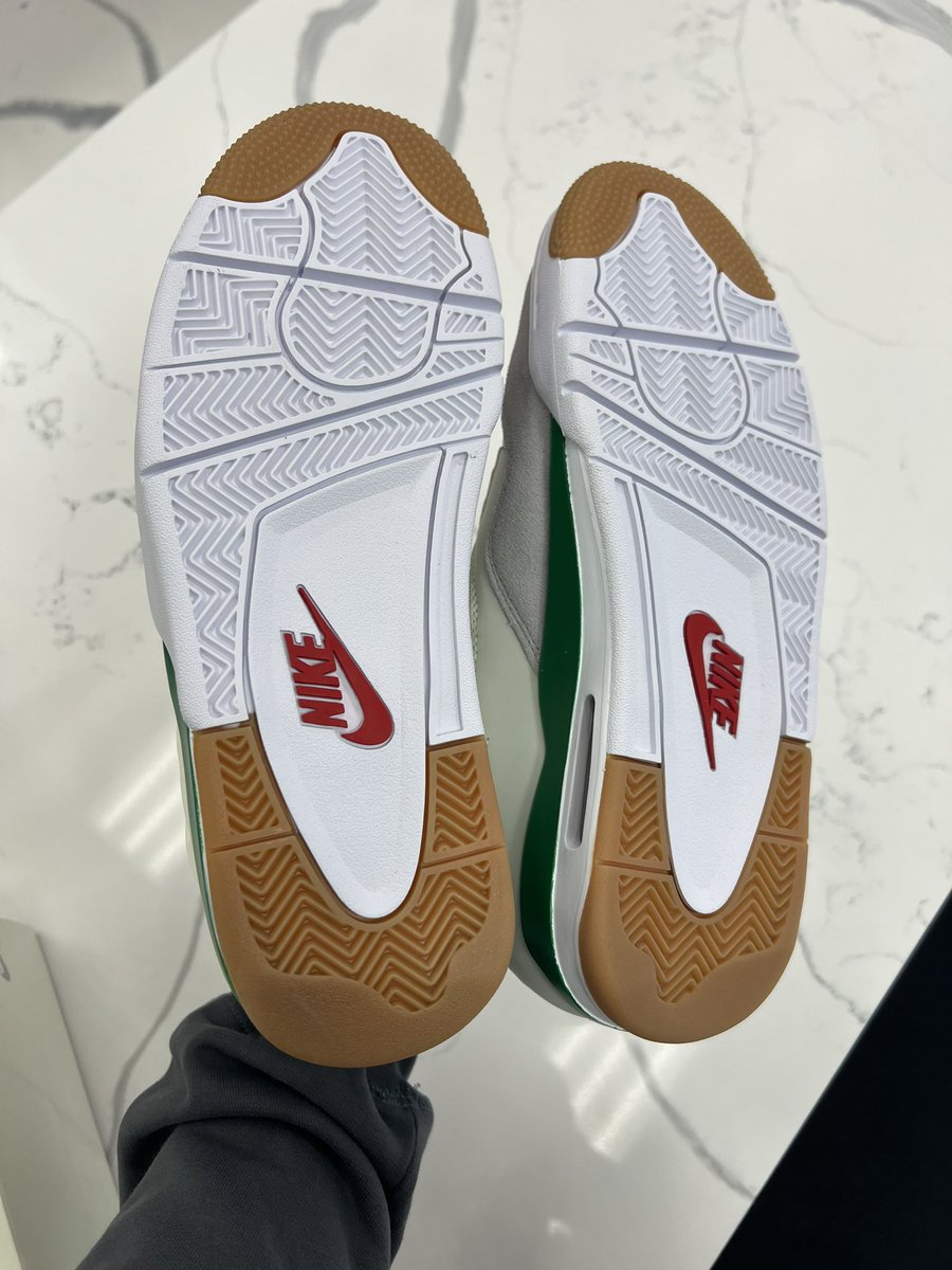 Roszko72's tweet photo. Sneaker of the Year??? https://t.co/nTTg9JDhOa