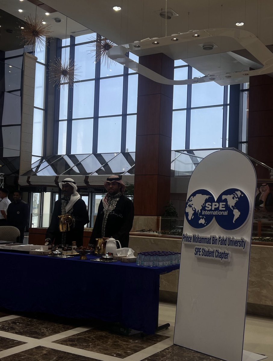 PMU_SPE's tweet photo. The SPE Student Chapter - University of prince mohammed bin Fahad held its first event of the year "Energy transition "

The speaker Dr. Sami Al Nuaim is an international energy advocate. He was the 2019 President of the Society of Petroleum Engineers International (SPE).

#spe https://t.co/pAlApNOdaP