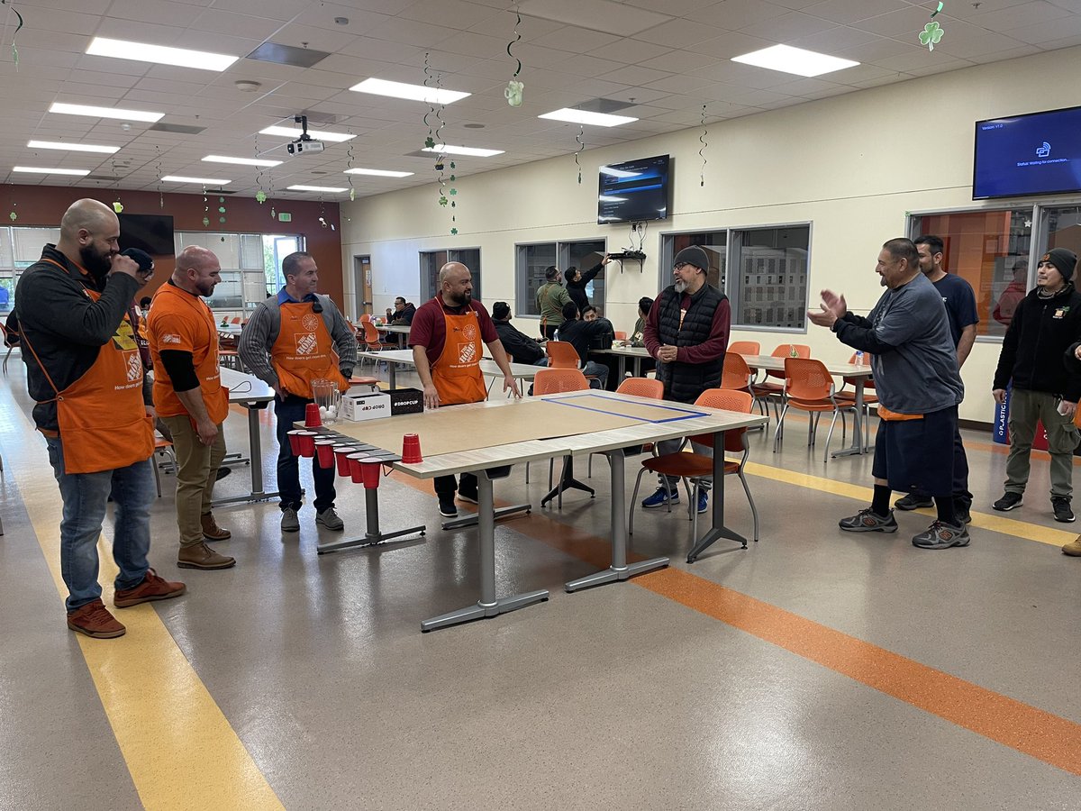 DoraJ_RDC's tweet image. Having fun at work playing drop cup with awesomeness peeps!! I love my job!!❤️ @rayray5641 @JavierTHD5087 @Gladys_5087APS @RobLo5087 @david