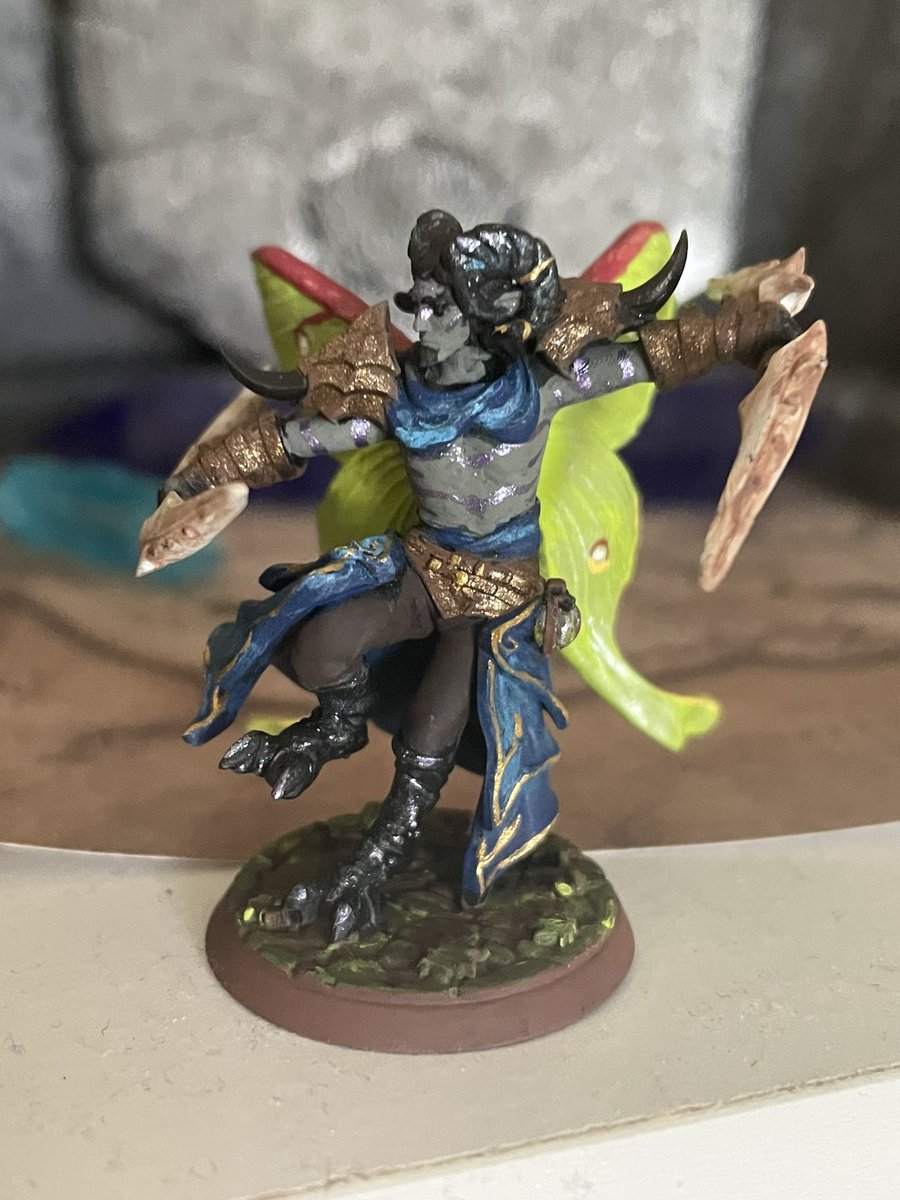 xTamrielle's tweet photo. Rindris’s mini is done!! Before we even started the campaign which is a first lmao https://t.co/Kyddgbxu6u