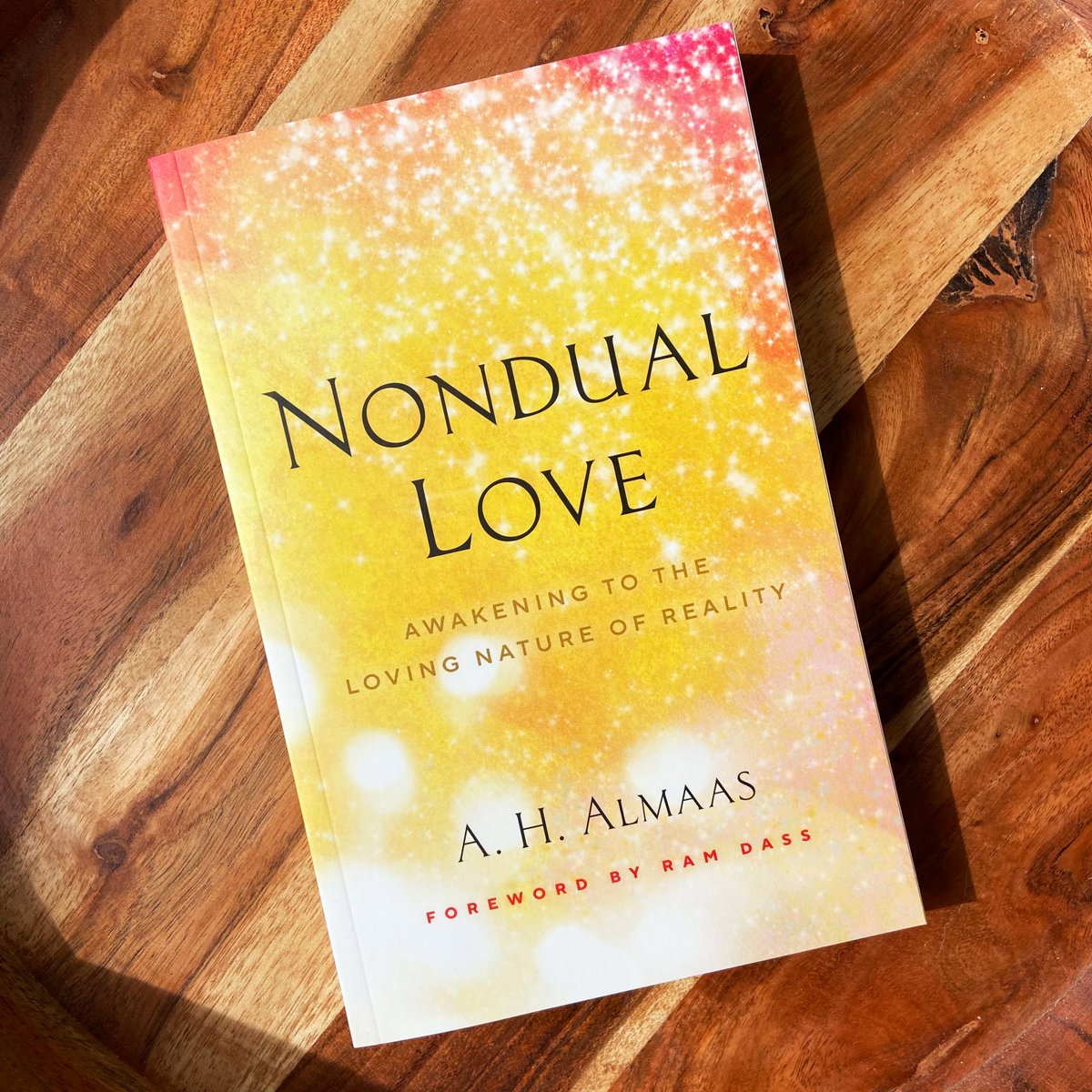 ShambhalaPubs's tweet photo. Free yourself from anxiety, self-doubt, and dissatisfaction, and awaken your natural state of boundless love with Nondual Love by beloved author, teacher, and founder of the @DiamondApproach  A. H. Almaas. 

On sale today: https://t.co/PB48KHxCgd https://t.co/Ah16Qb5HLD