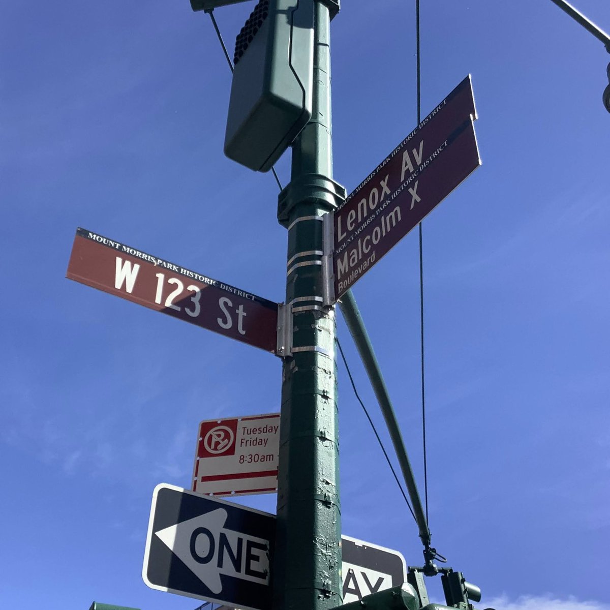 kucksuelwhan's tweet photo. @DDBAbts #outTheKitchen aka @Daredevil filming at/near W 123rd St & Lenox Ave on 3.20-21.23 @olv @MadeinNY @Marvel #harlem @HarlemBespoke @HarlemPatch #DaredevilBornAgain https://t.co/nTRnCGkCZR