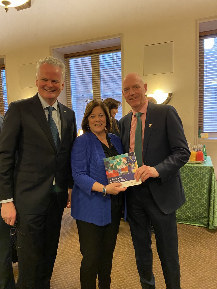 AmericanChamber's tweet photo. AmCham President Seamus Fives and AmCham CEO Mark Redmond were delighted to attend a keynote address and roundtable event with An Taoiseach Leo Varadkar, and CEO of the US Chamber of Commerce Suzanne Clark in Washington DC today.
#AmChaminDC https://t.co/DxHMEw272u