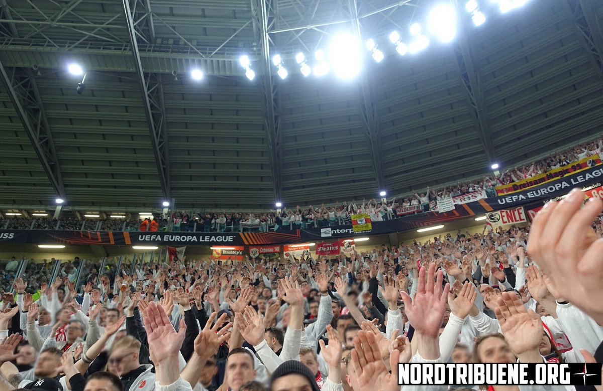NordtribueneOrg's tweet photo. Zur Einstimmung auf das Rückspiel morgen gibt es hier die Fotos vom Hinspiel:
https://t.co/rbT7uv3e8n
#SCFJUV #JUVSCF https://t.co/hBfDeRfm1a