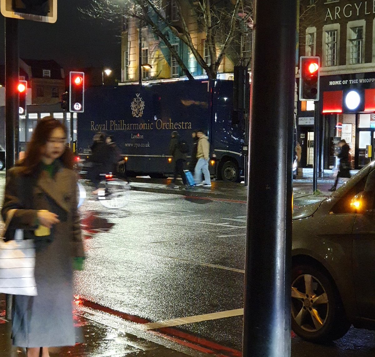 Fiona_Btw's tweet photo. The tube strike brought a little joy to my commute home 👋 @rpoonline https://t.co/bcIoR5vzAJ