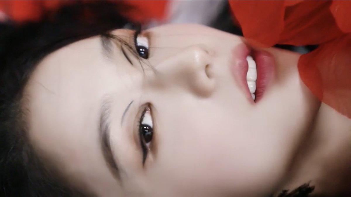 daial_25's tweet photo. يالله جميله جميله 🥹✨✨#JISOO #JisooSolo https://t.co/ge4dJAgBRD