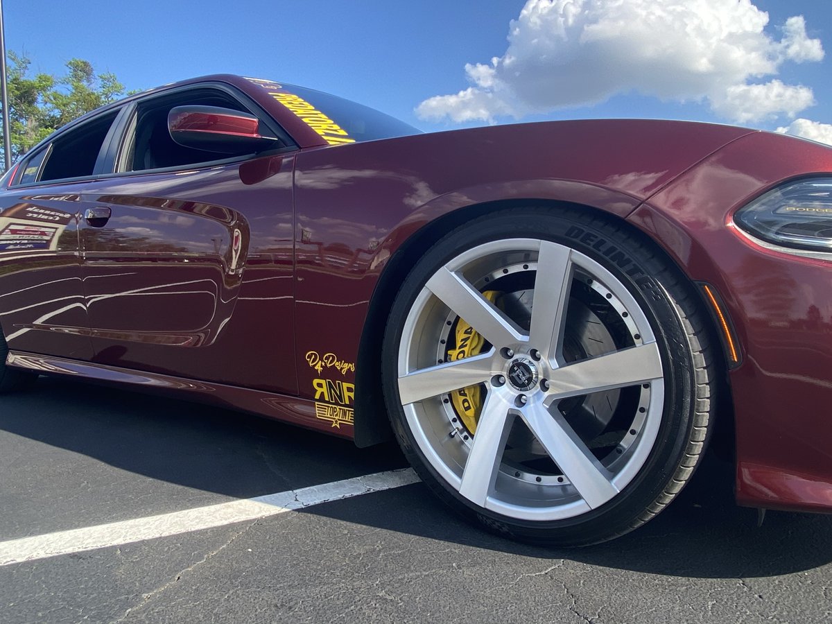 octanered392's tweet photo. #wheelwednesday #rnrtireexpress #octanered392 https://t.co/U7rMLpx0ky