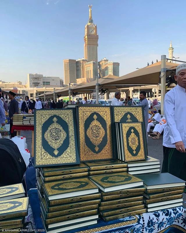 How many Muslims are online to retweet and comment "i love Qur'an" 💞💞