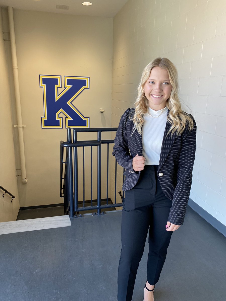 Sending all the good luck to Elly representing Lakeview in Class B Informative FINALS!!! Go get ‘em!!! 👏🏼🏆 #lakeviewvikes #lakeviewspeech