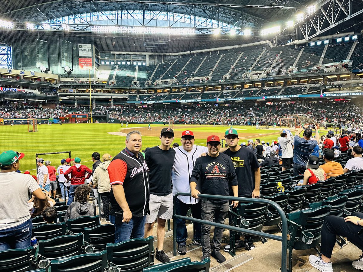 rgargod's tweet photo. #LaCasaDelBeisbol https://t.co/zcuV4HntTt