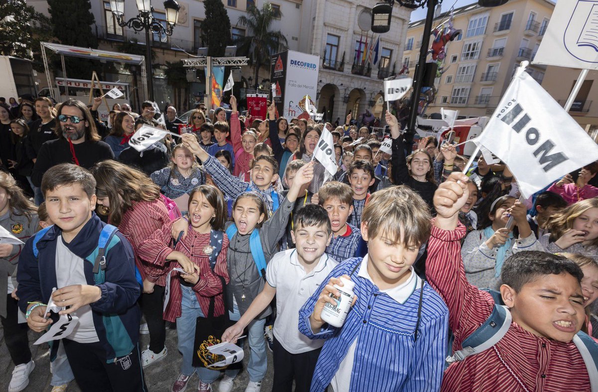 Premis @Moll_Motor de Falles Escolars. 

🚗Una gran iniciativa a la qual donem tot el nostre suport.

👏👏Enhorabona als col·legis participants i a Carmelites primer premi. 

#FallesGandia2023 

Més 📷 acortar.link/EBDNhs