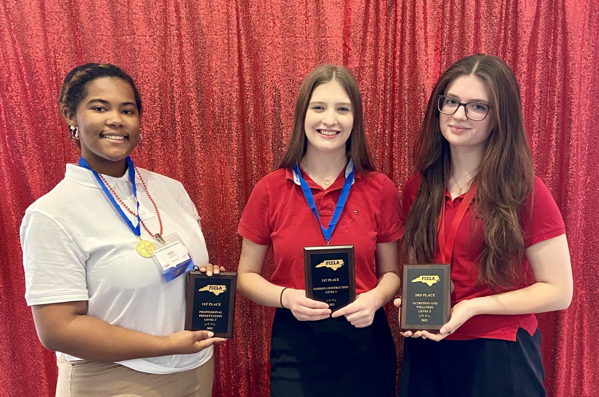 wendygmay's tweet photo. So proud of @FcclaHeritage students who took Gold & Silver with two 1st place & one 3rd place finish at State Leadership Conference! #NCslc23 @NCFCCLA #haveahearttakepart @HHS_Huskies @WCPSS_CTE https://t.co/AyTj9LQ3TE