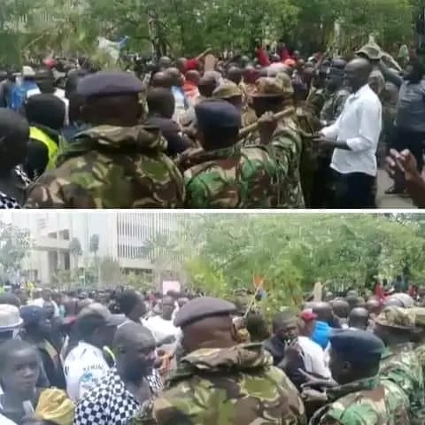 MarionW07187781's tweet photo. Police officers joins kisumu mass action rehearsal.
Monday we roll.
#RevolutionLoading https://t.co/s5cSNzPrRR