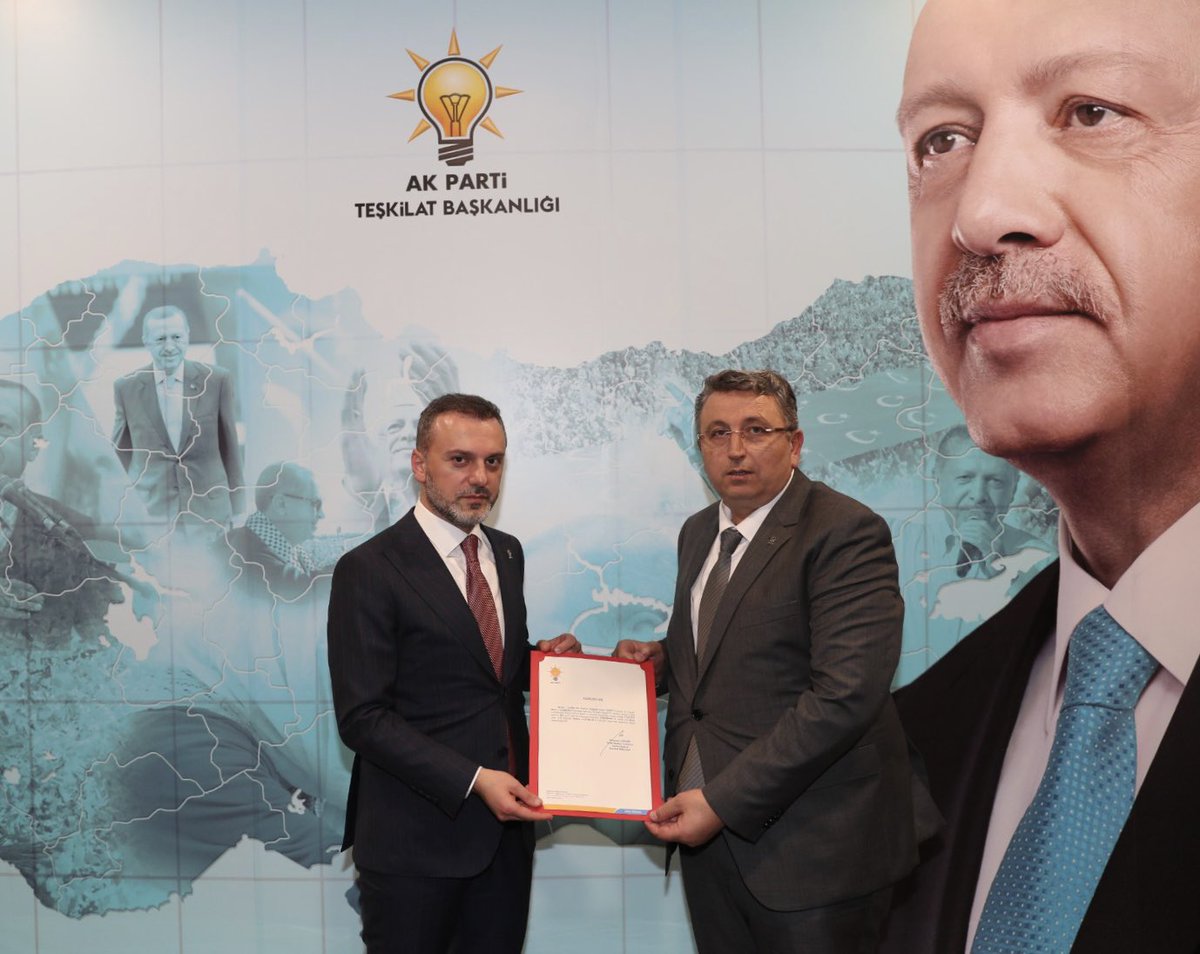 AKGMTeskilat's tweet photo. Bursa ilimizin Gemlik İlçe Başkanlığına Sn. Osman Alemdar atanmıştır. 

Bugüne kadar göstermiş olduğu özverili çalışmalarından ve gayretlerinden dolayı Sn. Mehmet Şamil Yiğit’e teşekkür ediyor, yeni görevlendirilen ilçe başkanımıza muvaffakiyetler diliyoruz. https://t.co/FBEVrSIo9R