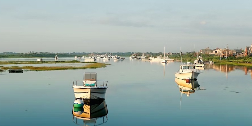Enjoy some quality time in nature by joining the Maria Mitchell Association for their guided wellness walk this Sunday at Hither Creek! FREE and open to all, pre-registration is required. 
Register here: eventbrite.com/e/guided-welln…
#EveryChoiceMakesAnImpact #nantucket