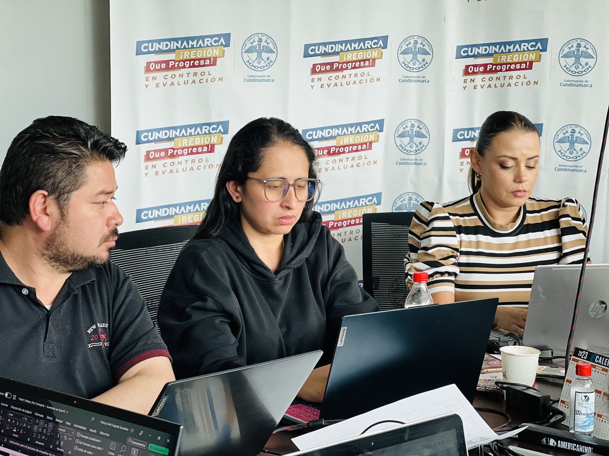 ControlIntCund's tweet photo. #AEstaHora 📊🧠|| Continuamos en jornada de aprobación de la Planeación de Auditoría Interna a @AltaConsejeriaC en el marco del cumplimiento al Plan Anual de Auditoría y bajo el liderazgo de Yoana Aguirre, Jefe de @ControlIntCund. ✔️
 #Cundinamarca #RegiónQueProgresa https://t.co/hNSReh8hoH