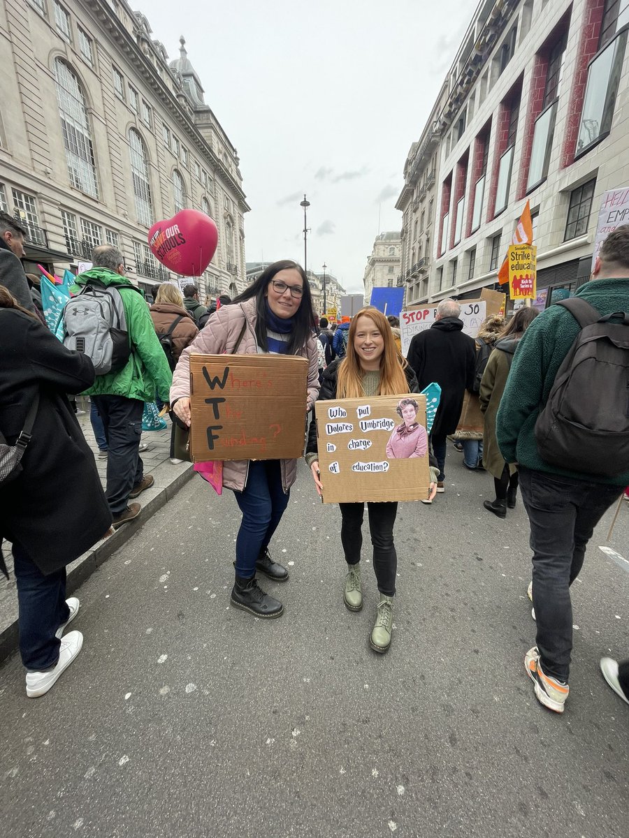 redhairedteach_'s tweet photo. Had such a good day! @NEUnion #teacherstrike2023 https://t.co/rLlMKJjWok