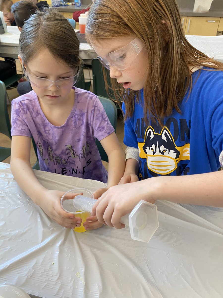 SalusKayla's tweet photo. We had a great time at our field trip to the DaVinci Science Center!! @davinciscience @TroxellShannon @HTShuskies https://t.co/9tytsj0Hze