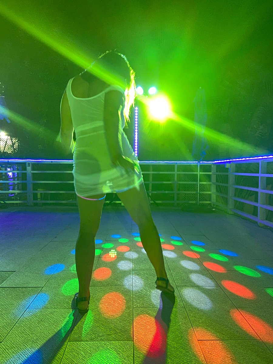 jackandkissy's tweet photo. @casualswinger @HedonismJamaica @WetTravel @UnicornTA1 @SuiteLifePod @shameless_care @nevanude @SportsheetsIntl @WickedSensual @uberlube @CasualToys @youngcouplespar Come join us everyone! https://t.co/y10FG2DW7J