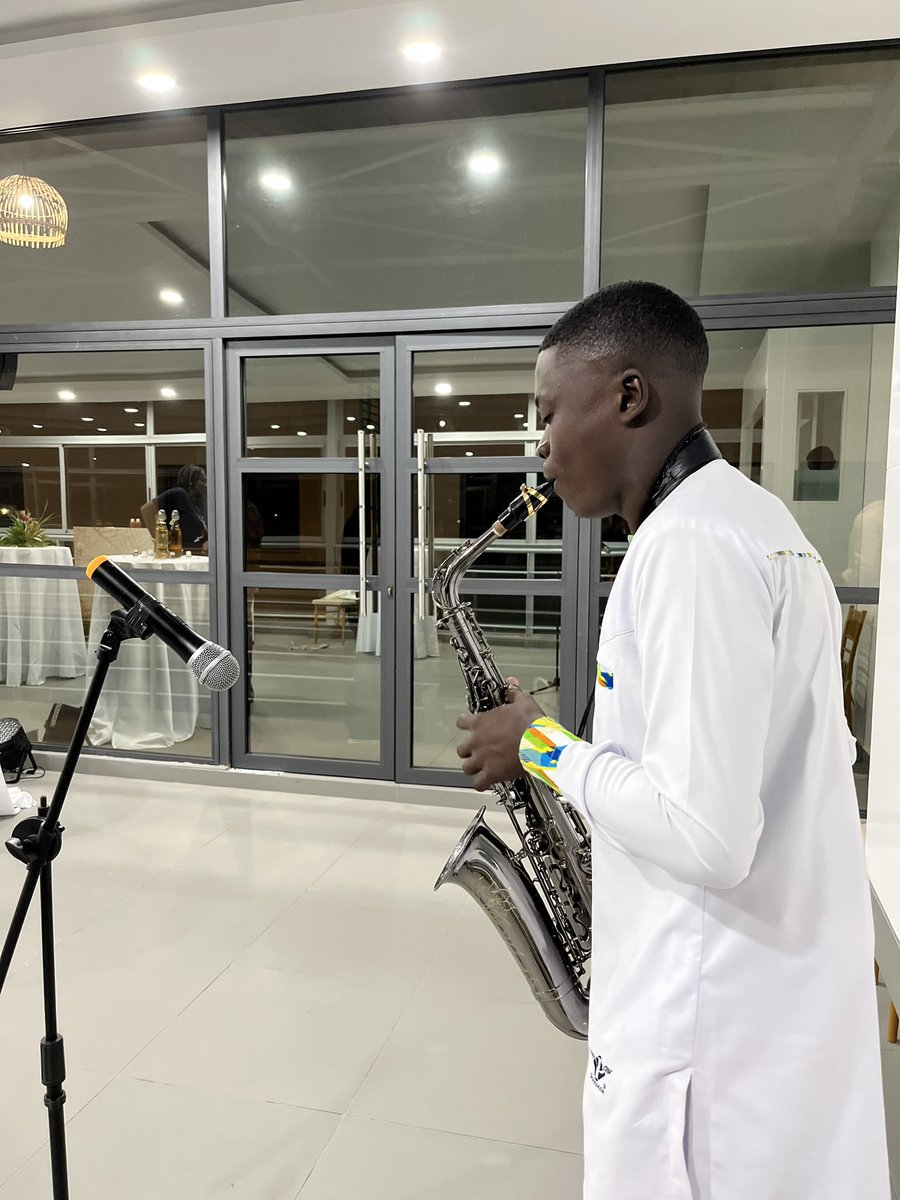 TERAEVENTSCI's tweet photo. #Dîner #gastronomique privé d’un groupe d’amis 

Mets 100% Made in #CIV225 .

Dégustation : Chef Patrice Moh-Elloh  ( L’envouté )
#Décoration: Tehillah Events 
Bar 100% #Ivoirien : #Master Cocktails 
#Coordination, #Espace &amp; #Logistique : @TERAEVENTSCI 

#events https://t.co/nWiB5FbQqs