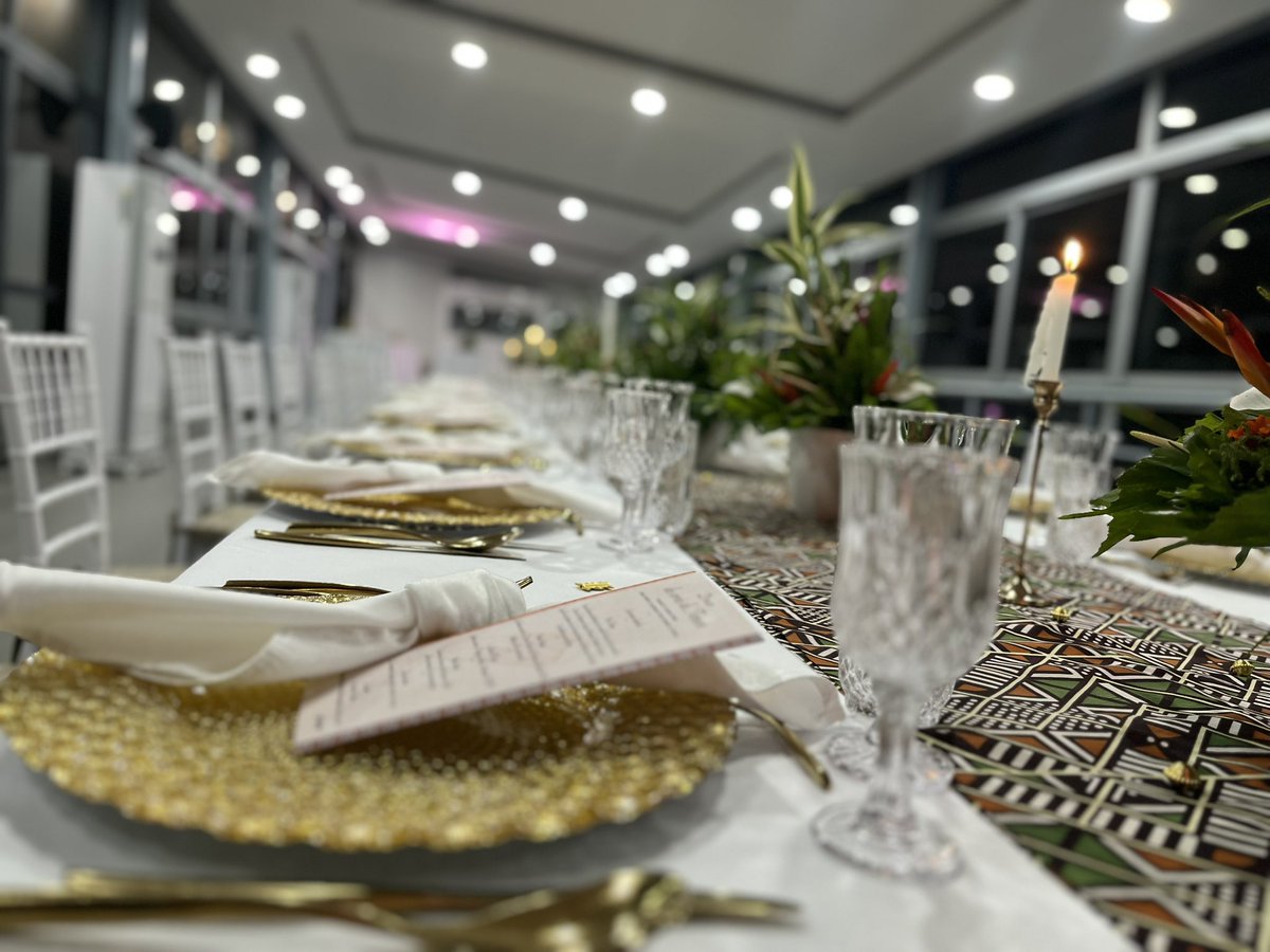 TERAEVENTSCI's tweet photo. #Dîner #gastronomique privé d’un groupe d’amis 

Mets 100% Made in #CIV225 .

Dégustation : Chef Patrice Moh-Elloh  ( L’envouté )
#Décoration: Tehillah Events 
Bar 100% #Ivoirien : #Master Cocktails 
#Coordination, #Espace &amp; #Logistique : @TERAEVENTSCI 

#events https://t.co/nWiB5FbQqs