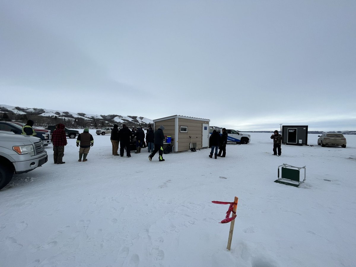 SynergyAGBalcrs's tweet photo. It was great day to catch up with our customers on the ice! 🎣
#rootsyoucancounton https://t.co/gCJ53BQrVK